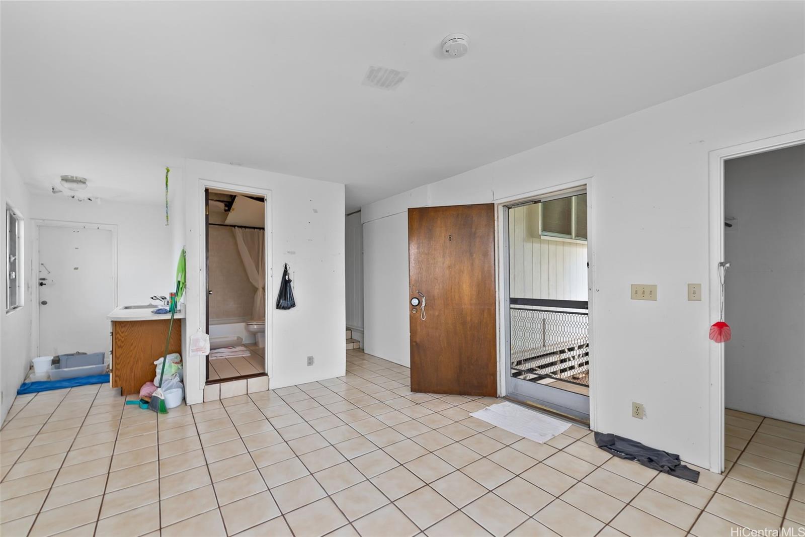 2209-A  Liliha Street Nuuanu-lower, Honolulu home - photo 20 of 22