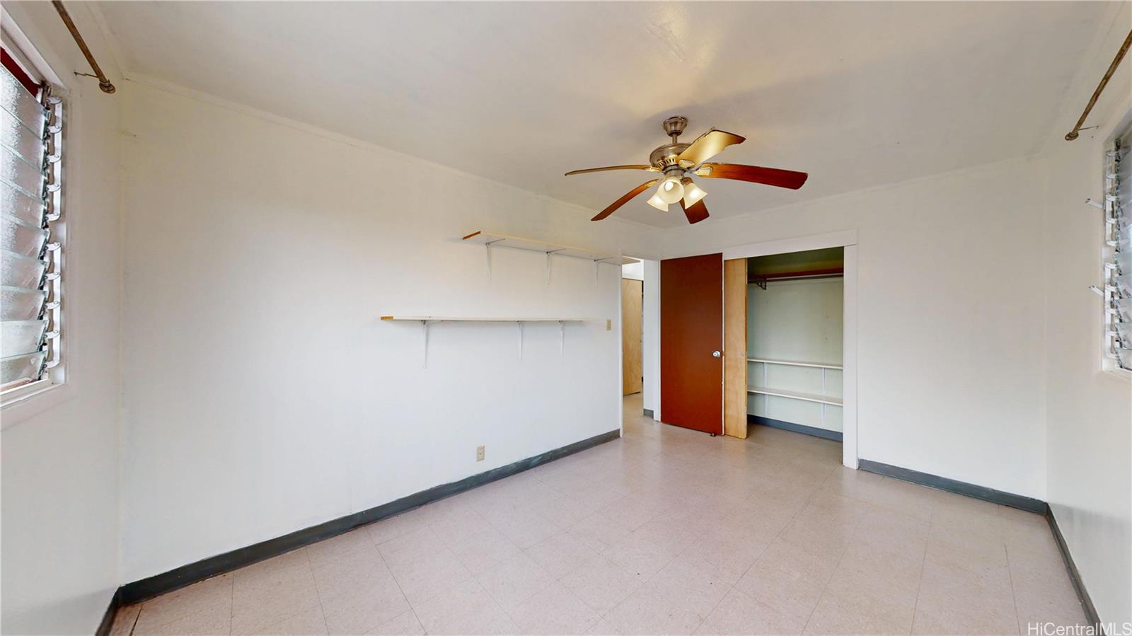 2210  School Street Kalihi-lower, Honolulu home - photo 11 of 25
