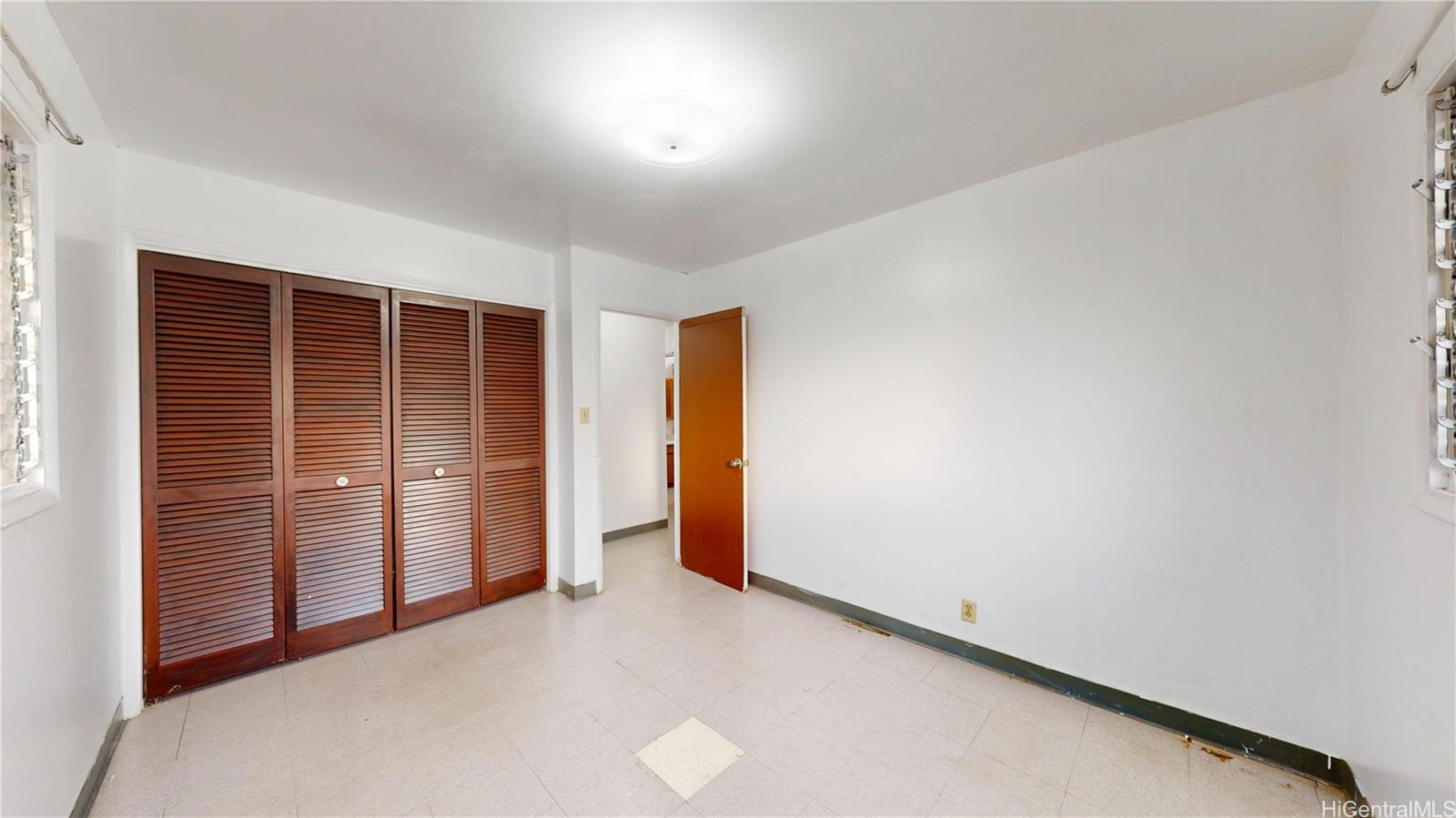 2210  School Street Kalihi-lower, Honolulu home - photo 12 of 25