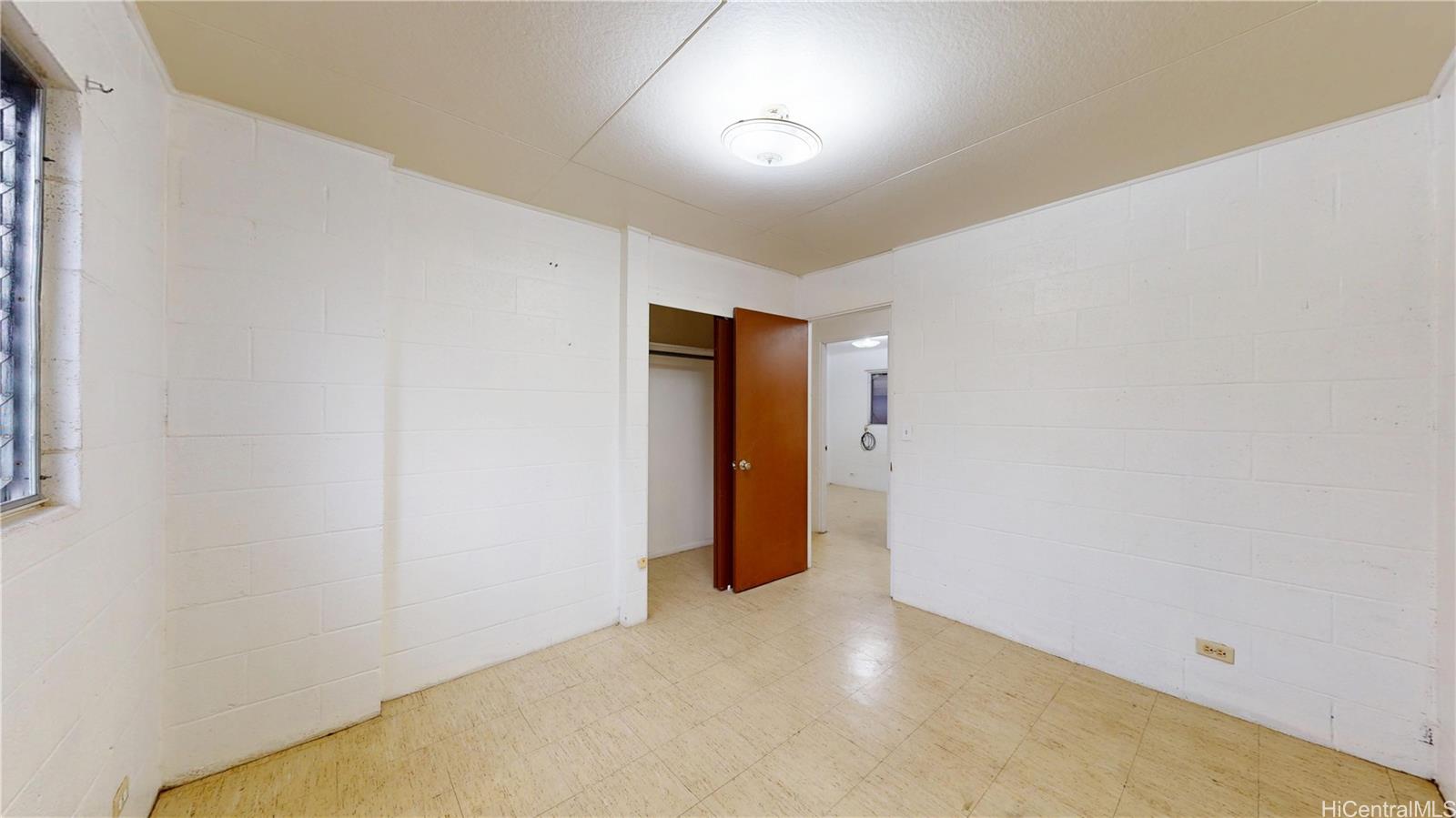 2210  School Street Kalihi-lower, Honolulu home - photo 19 of 25