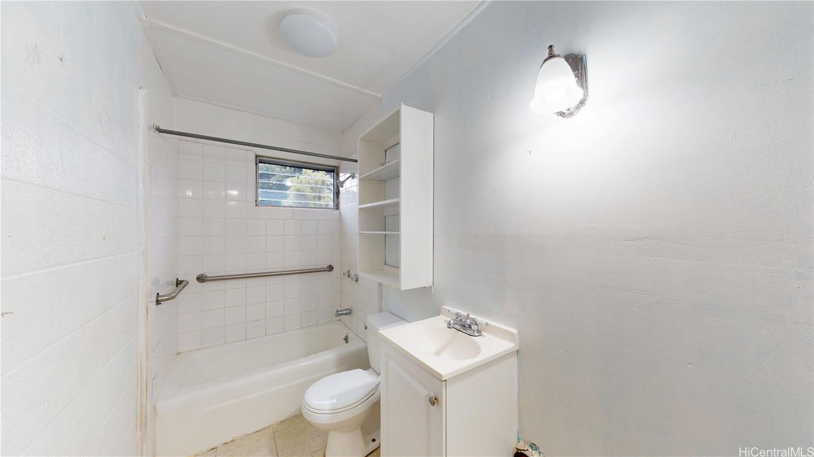 2210  School Street Kalihi-lower, Honolulu home - photo 20 of 25