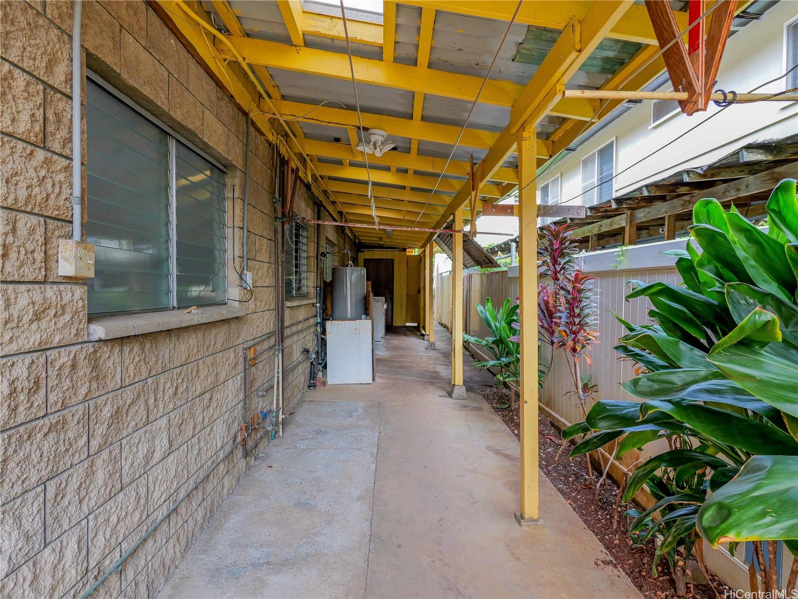 2210  School Street Kalihi-lower, Honolulu home - photo 24 of 25