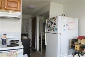 2211 Ala Wai Blvd Honolulu - Rental - photo 3 of 7