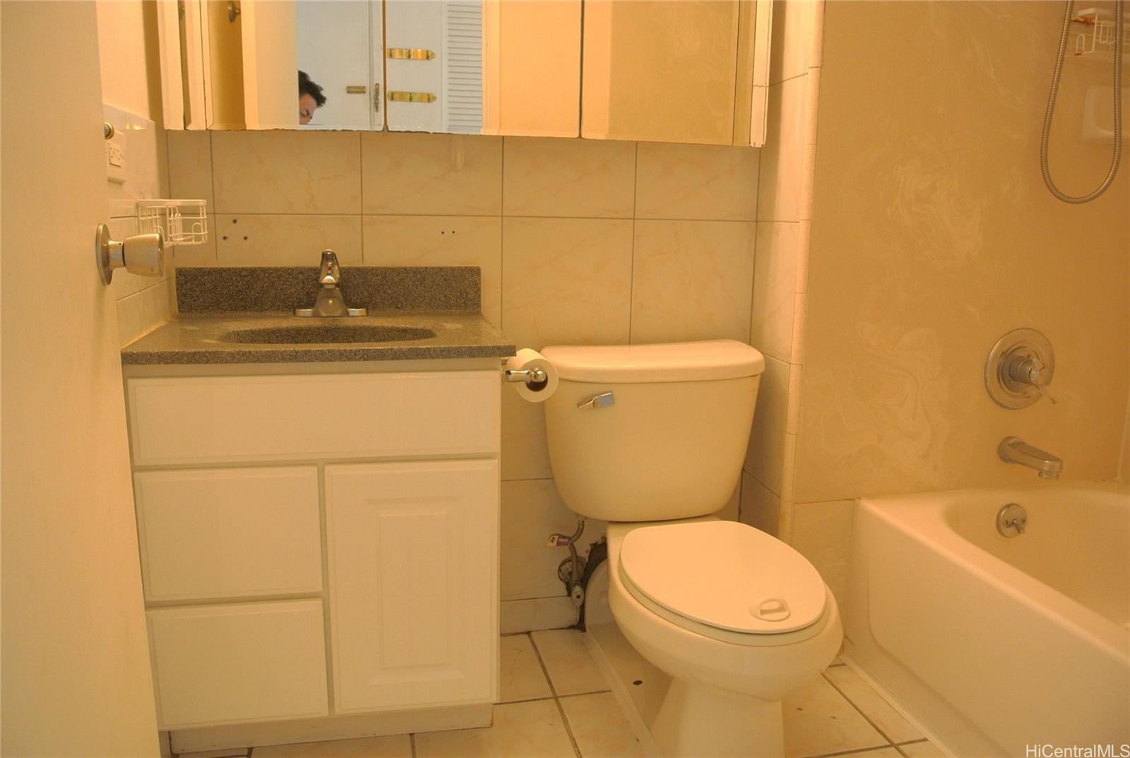 Aloha Lani condo # 1815, Honolulu, Hawaii - photo 6 of 19