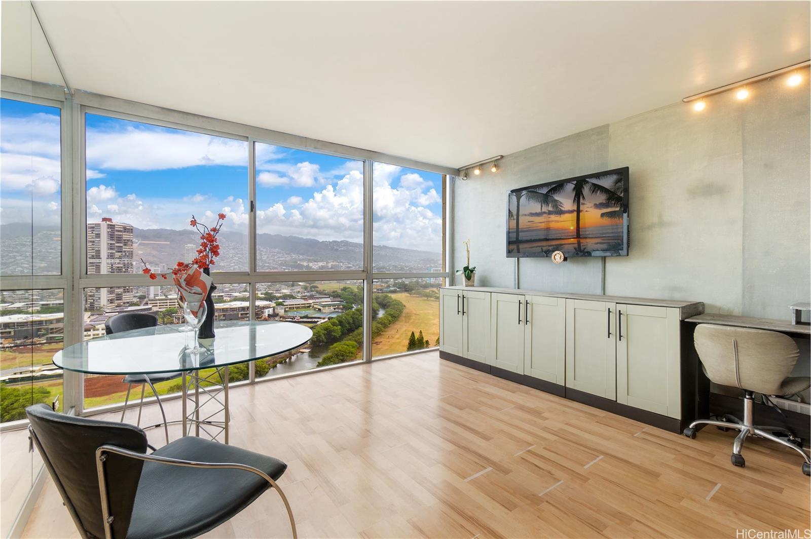 Aloha Lani condo # 2504, Honolulu, Hawaii - photo 2 of 25