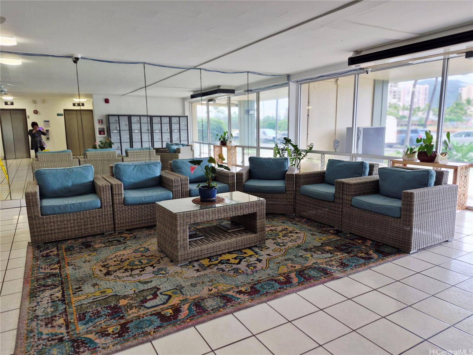 2211 Ala Wai Blvd Honolulu - Rental - photo 2 of 24