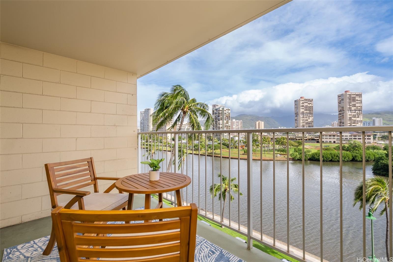 2211 Ala Wai Blvd Honolulu - Rental - photo 11 of 25