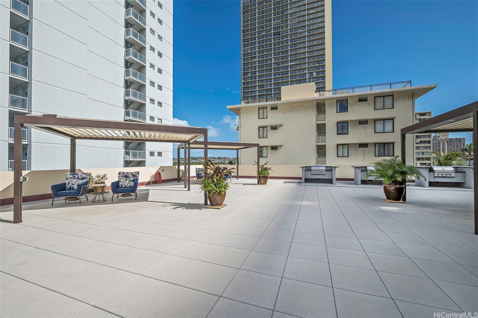 2211 Ala Wai Blvd Honolulu - Rental - photo 21 of 25