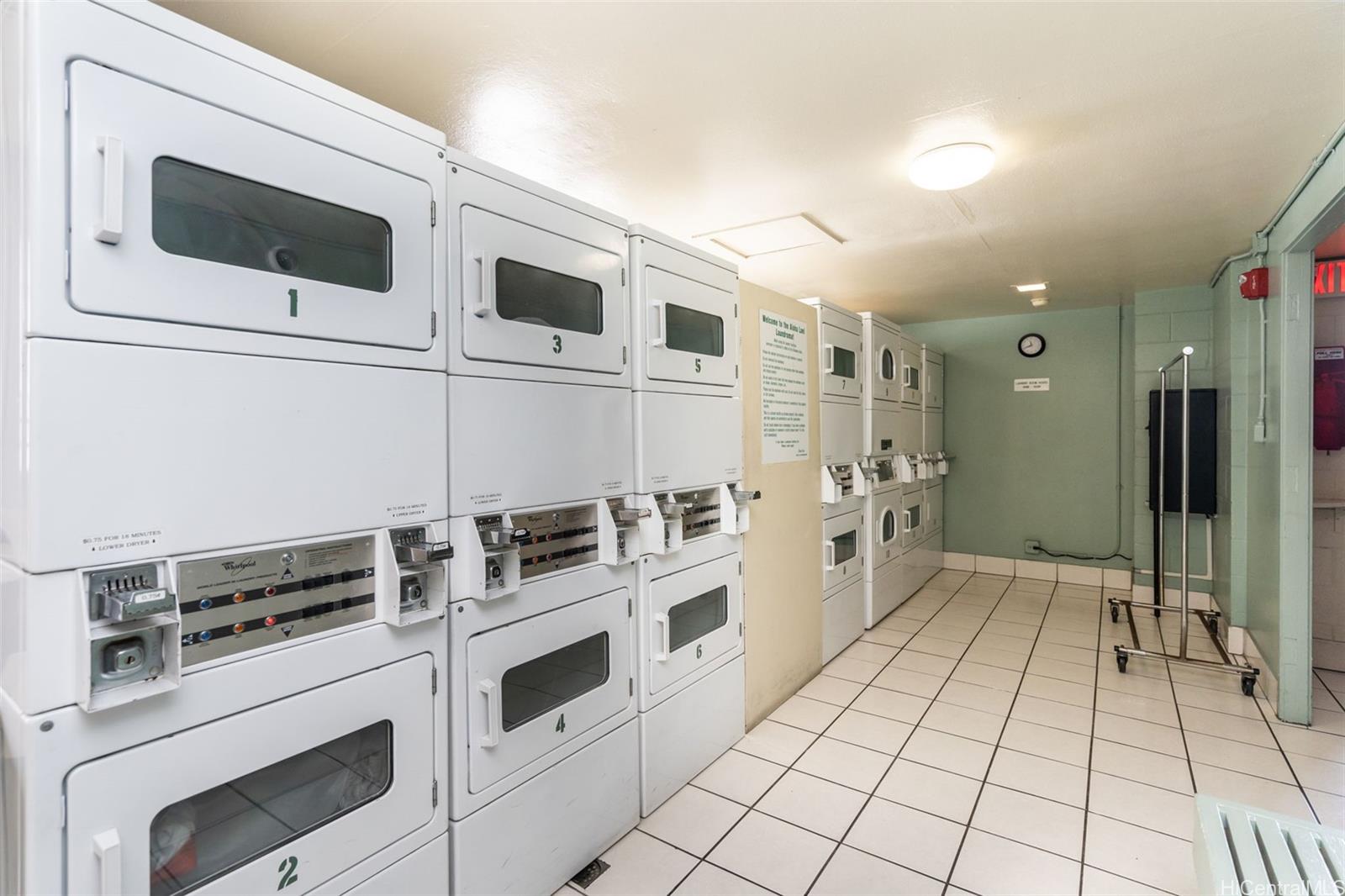 2211 Ala Wai Blvd Honolulu - Rental - photo 22 of 25