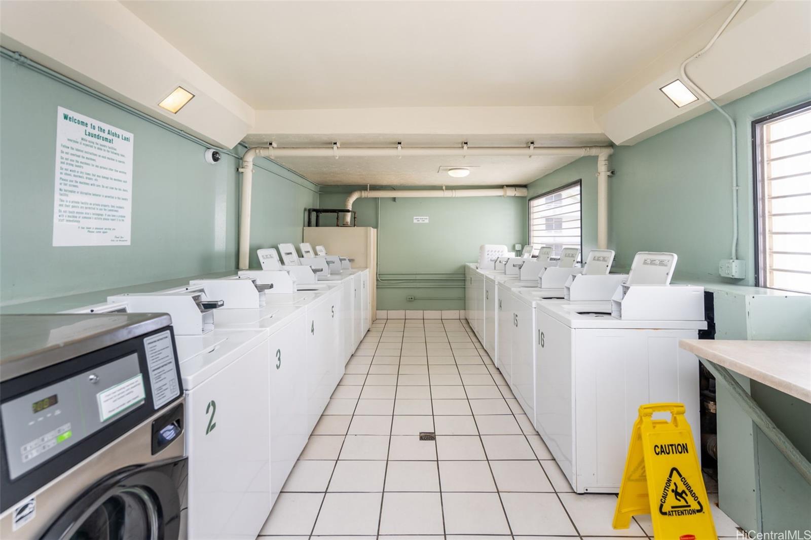 2211 Ala Wai Blvd Honolulu - Rental - photo 24 of 25