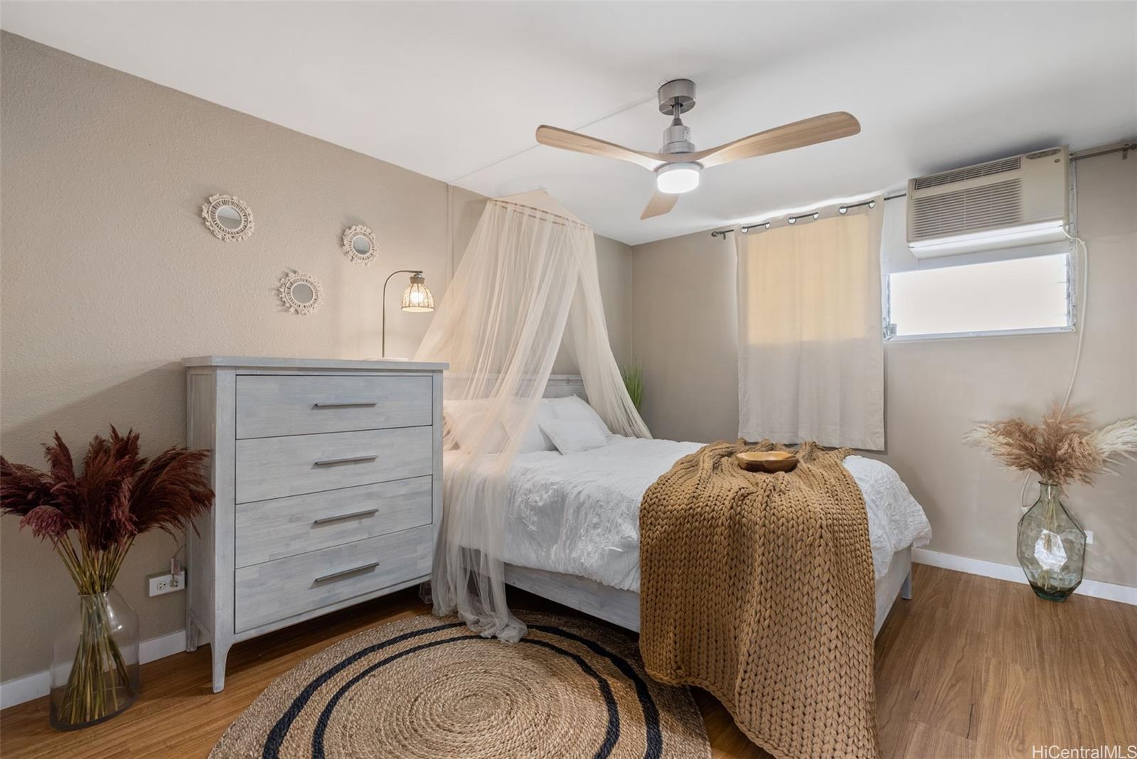 2211 Ala Wai Blvd Honolulu - Rental - photo 8 of 25