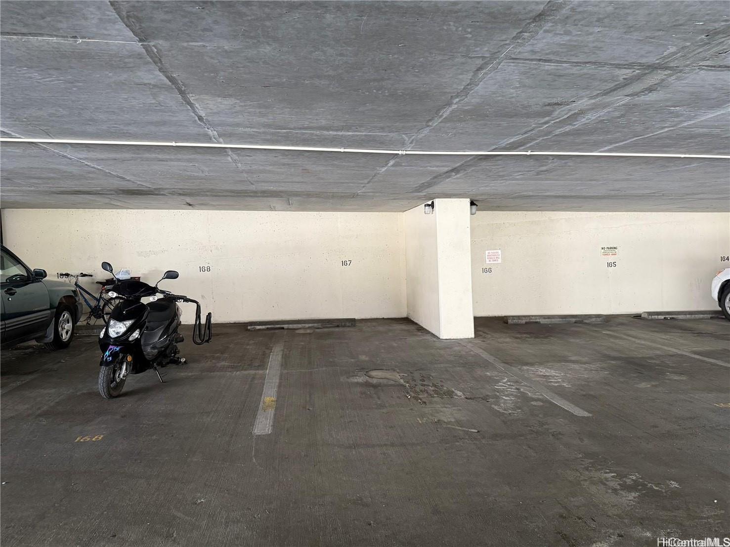 2211 Ala Wai Blvd Honolulu - Rental - photo 8 of 8