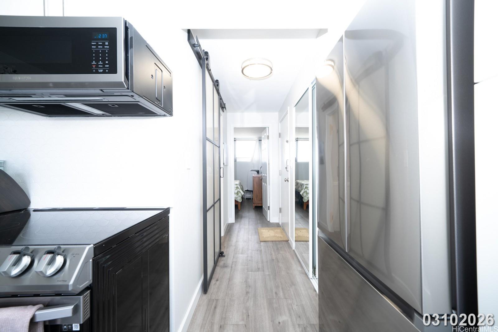 2211 Ala Wai Blvd Honolulu - Rental - photo 4 of 20