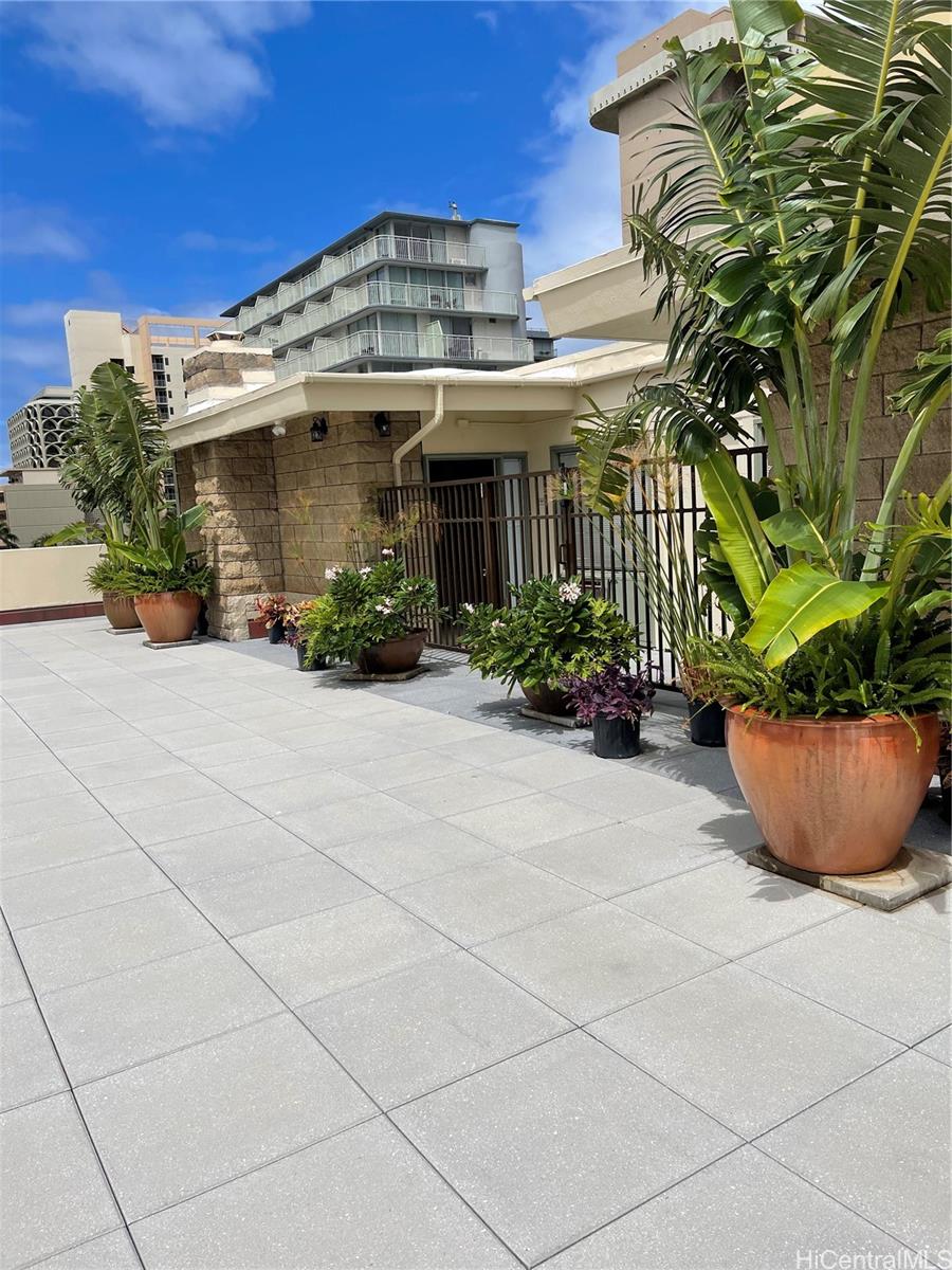 2211 Ala Wai Blvd Honolulu - Rental - photo 16 of 17