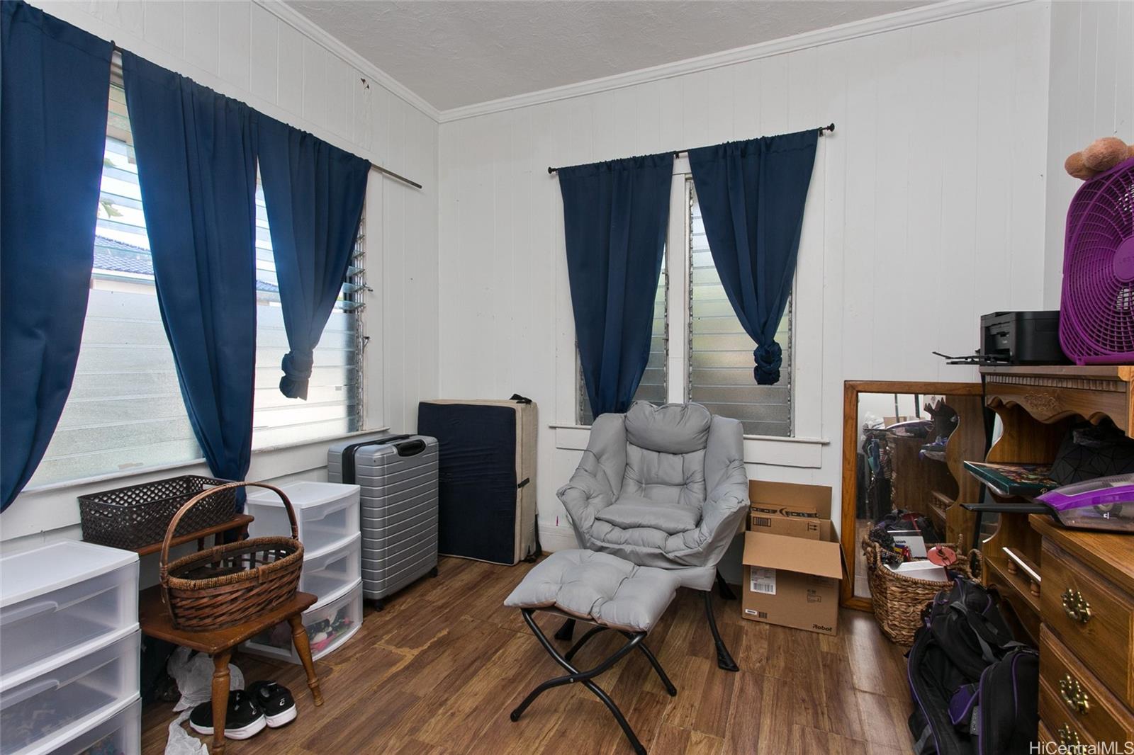 2211  Bingham St Moiliili, Honolulu home - photo 10 of 22