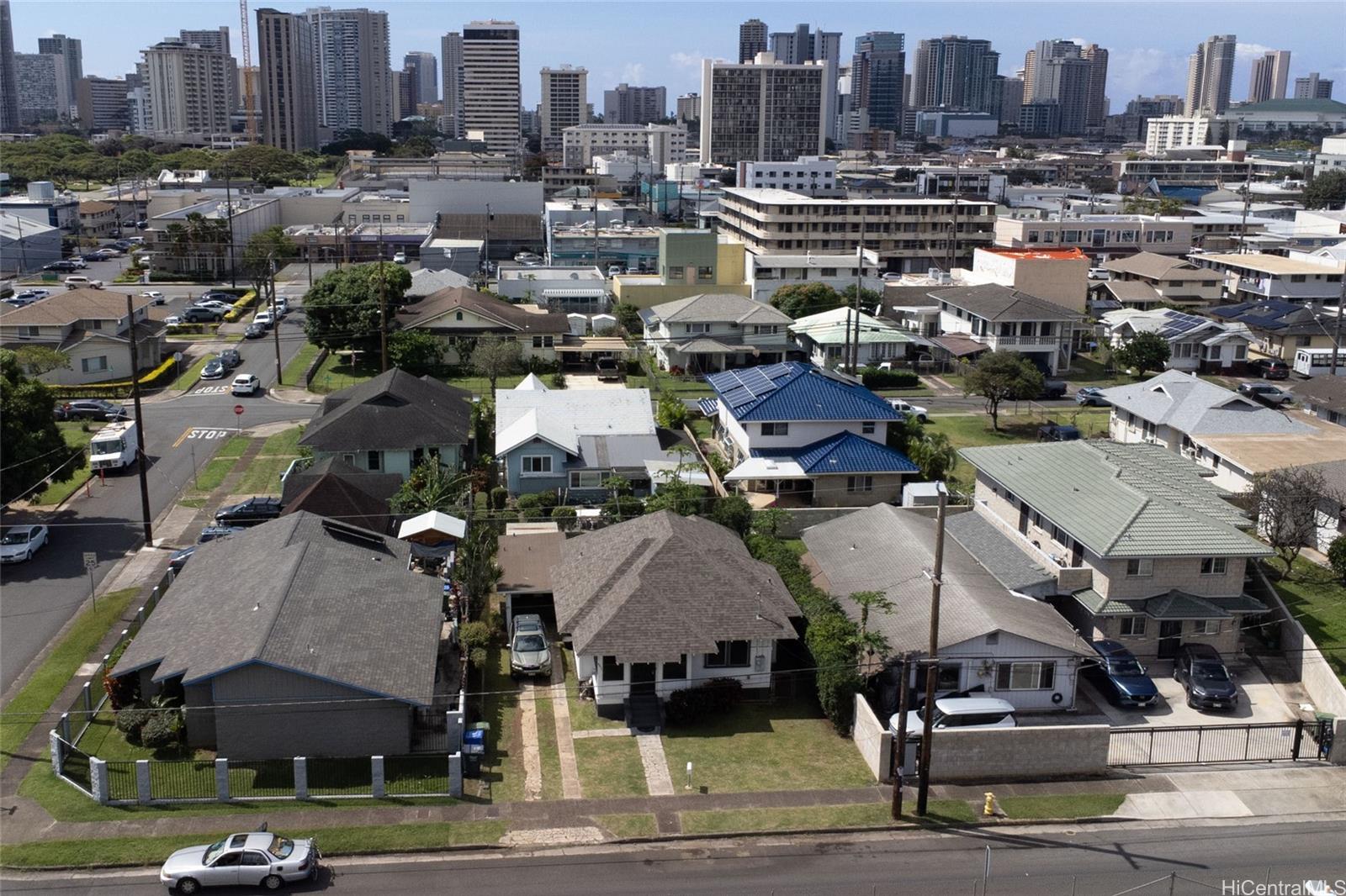 2211  Bingham Street Moiliili, Honolulu home - photo 22 of 23