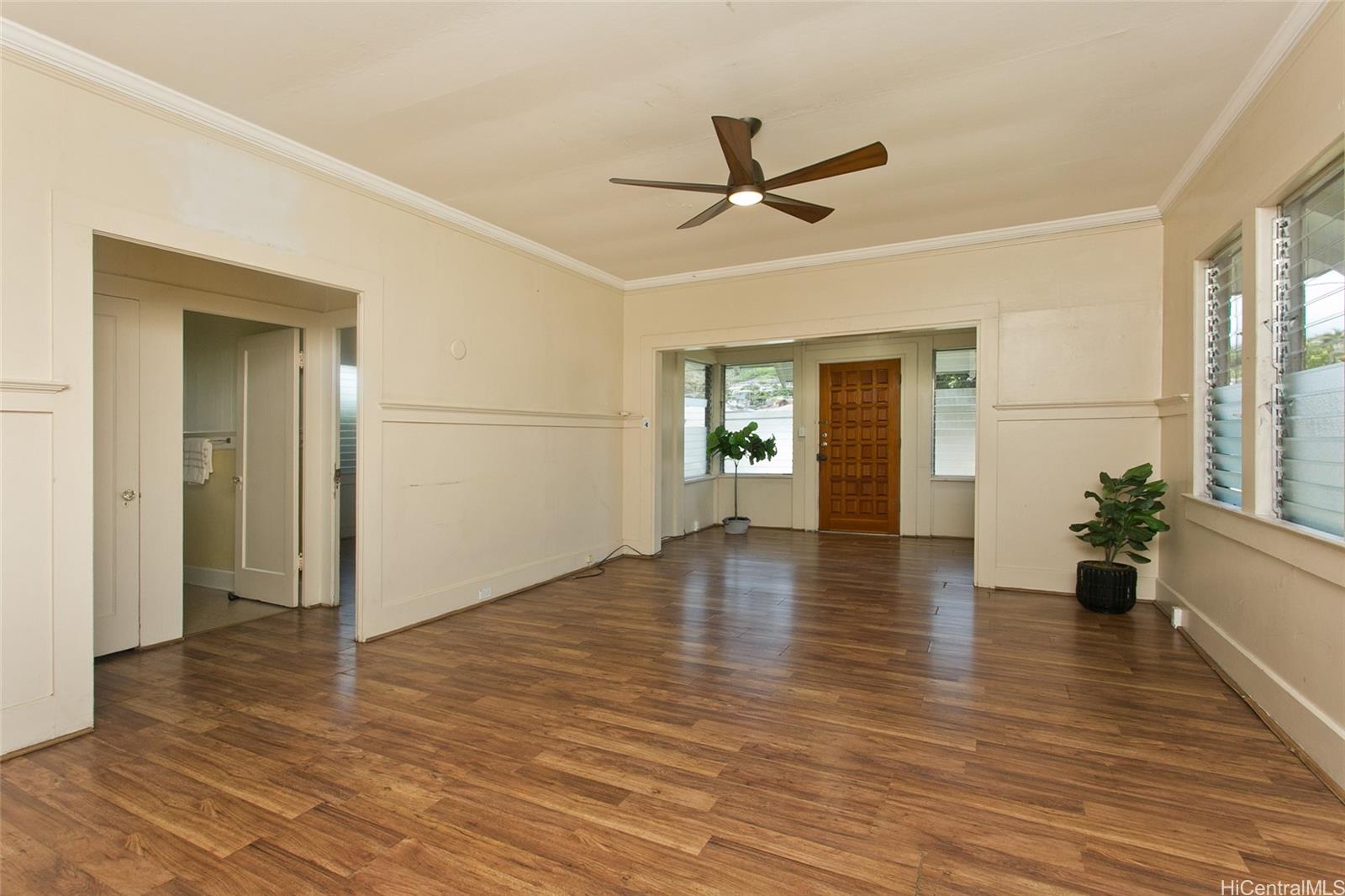 2211  Bingham Street Moiliili, Honolulu home - photo 5 of 23