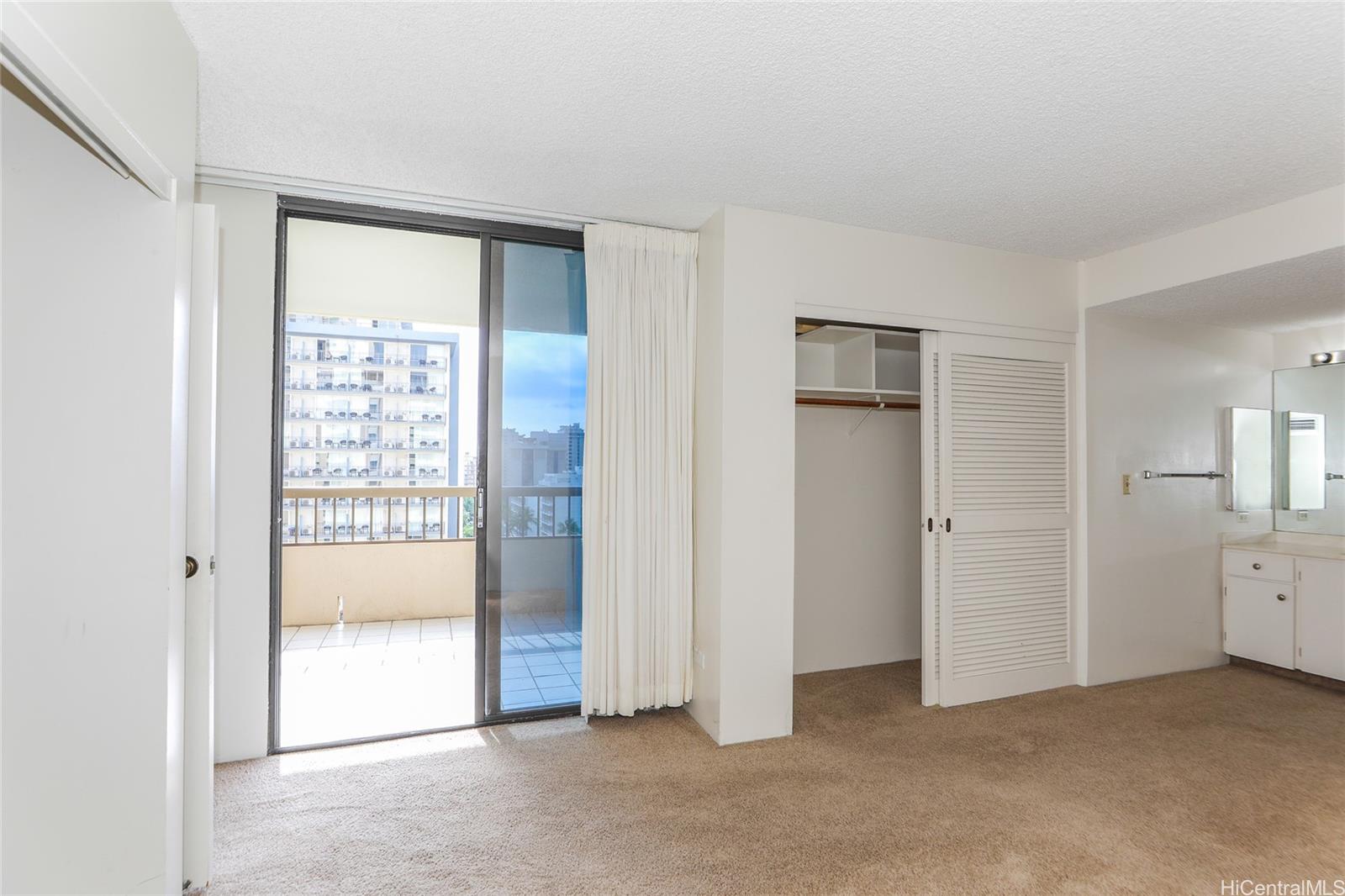 Aloha Towers condo # DH1205, Honolulu, Hawaii - photo 11 of 25