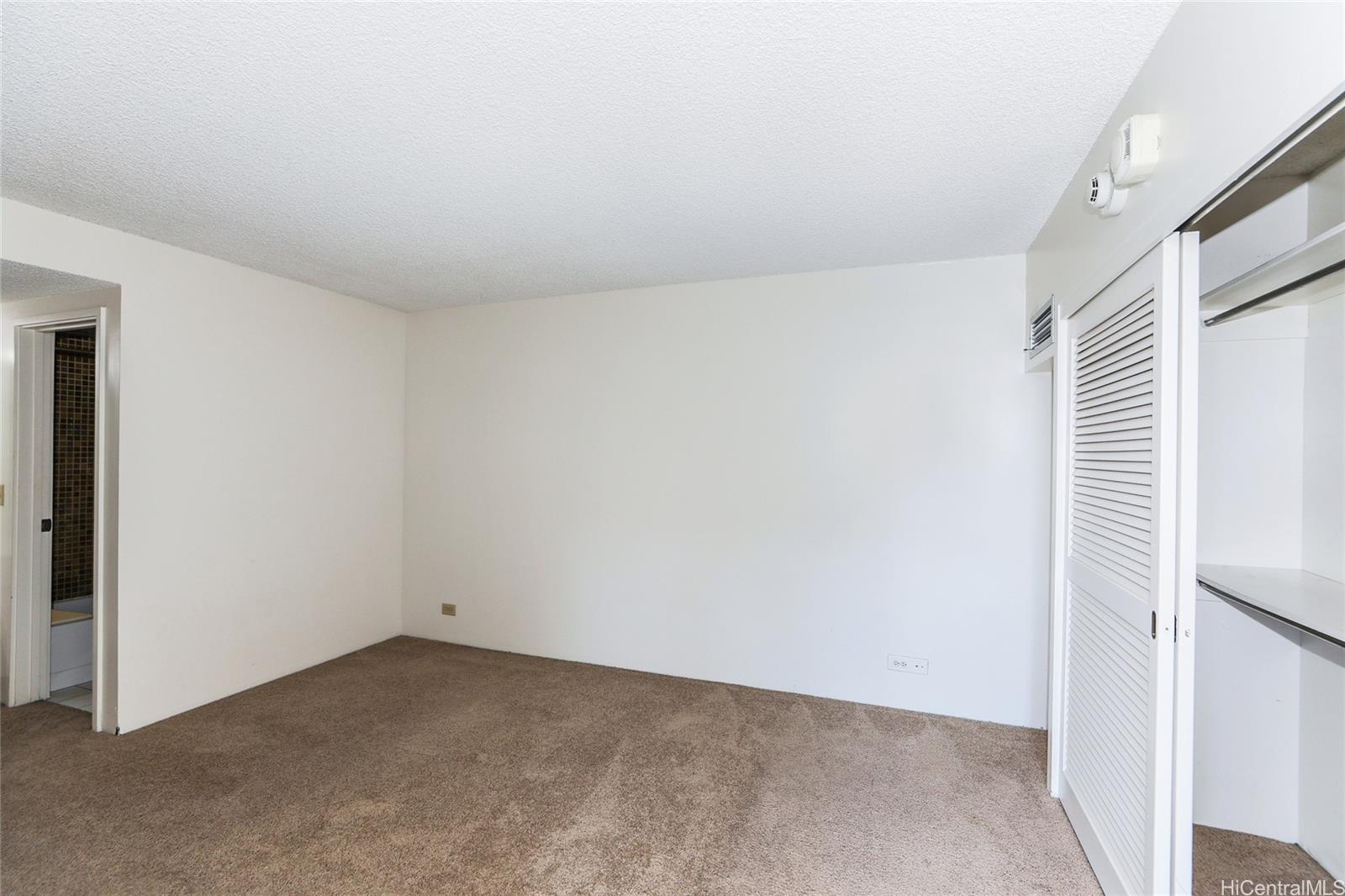 Aloha Towers condo # DH1205, Honolulu, Hawaii - photo 9 of 25