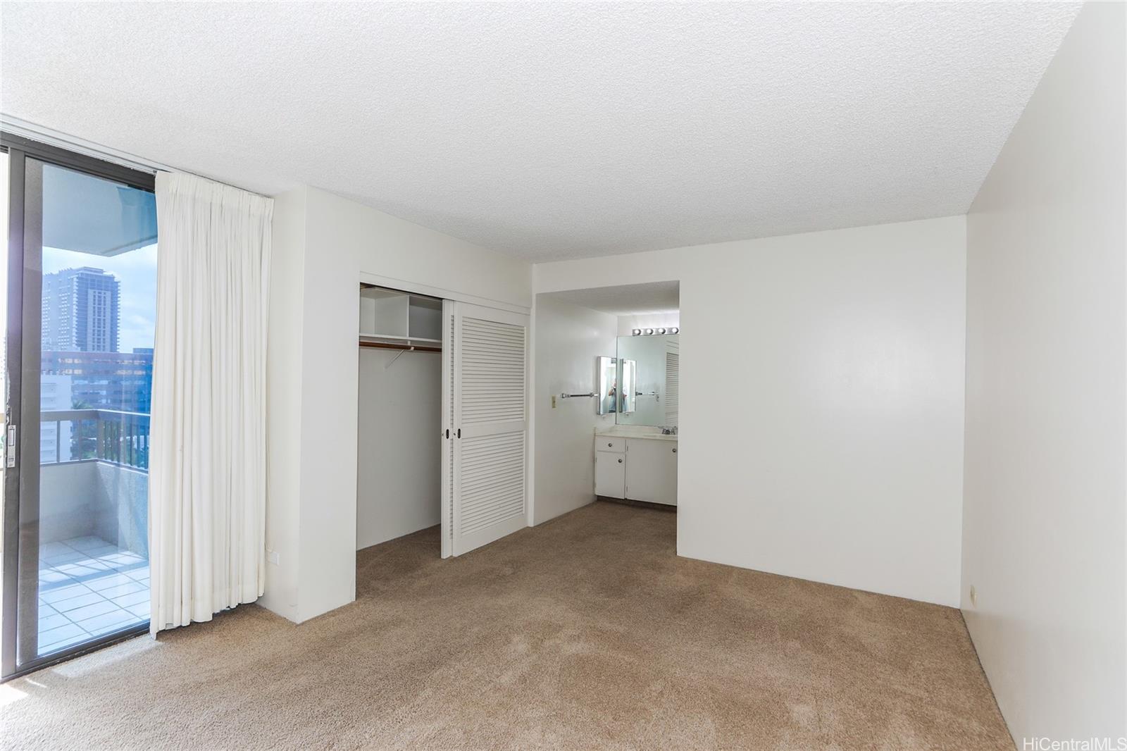 Aloha Towers condo # DH1205, Honolulu, Hawaii - photo 10 of 25