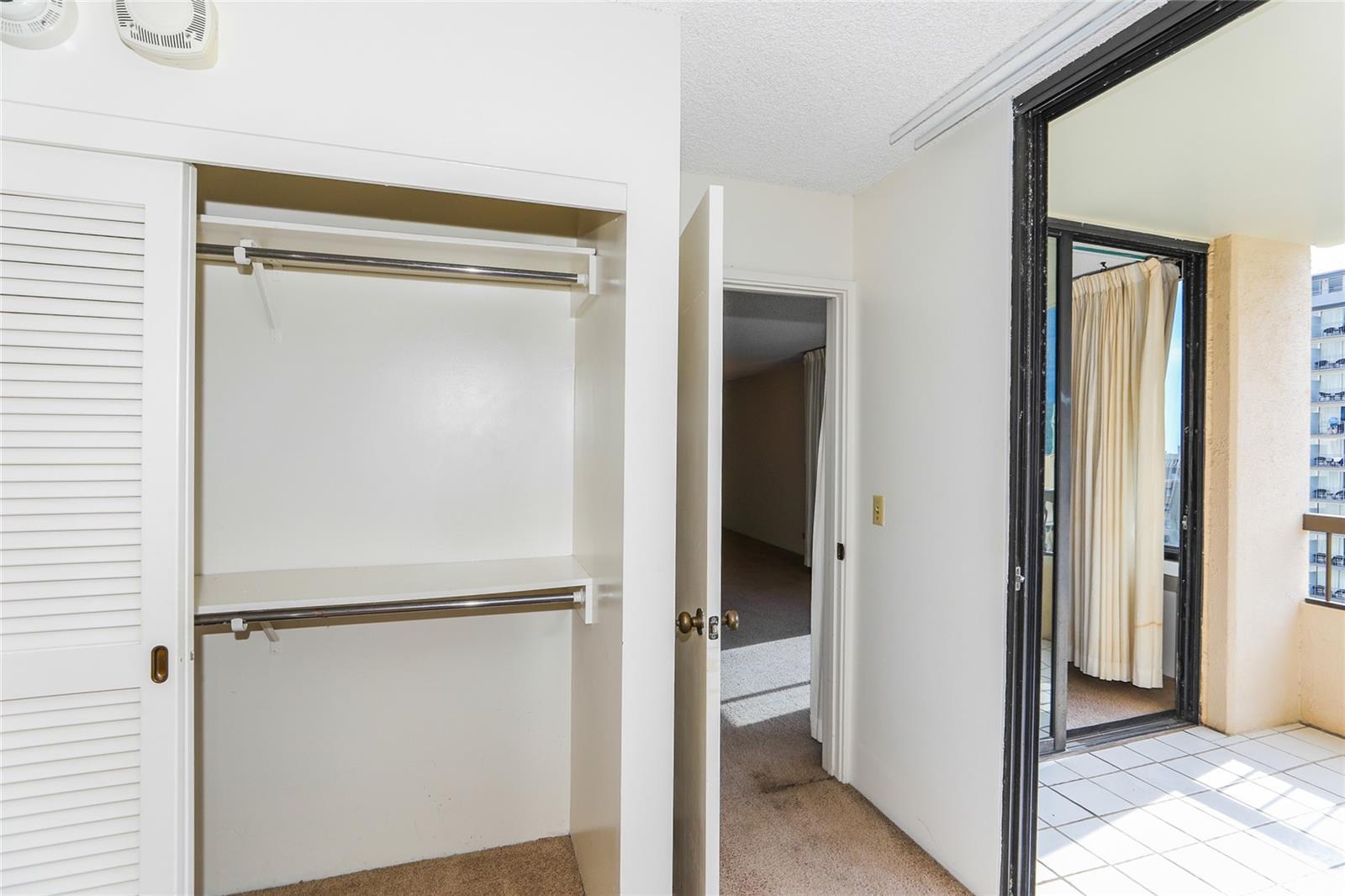 2215 Aloha Dr Honolulu - Rental - photo 11 of 25