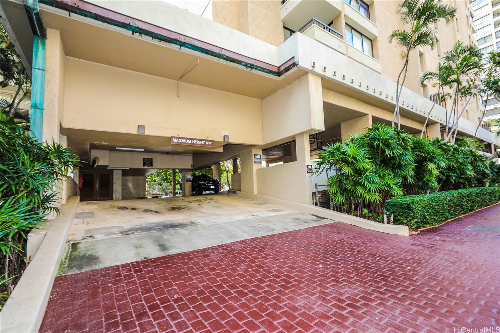 2215 Aloha Dr Honolulu - Rental - photo 22 of 25