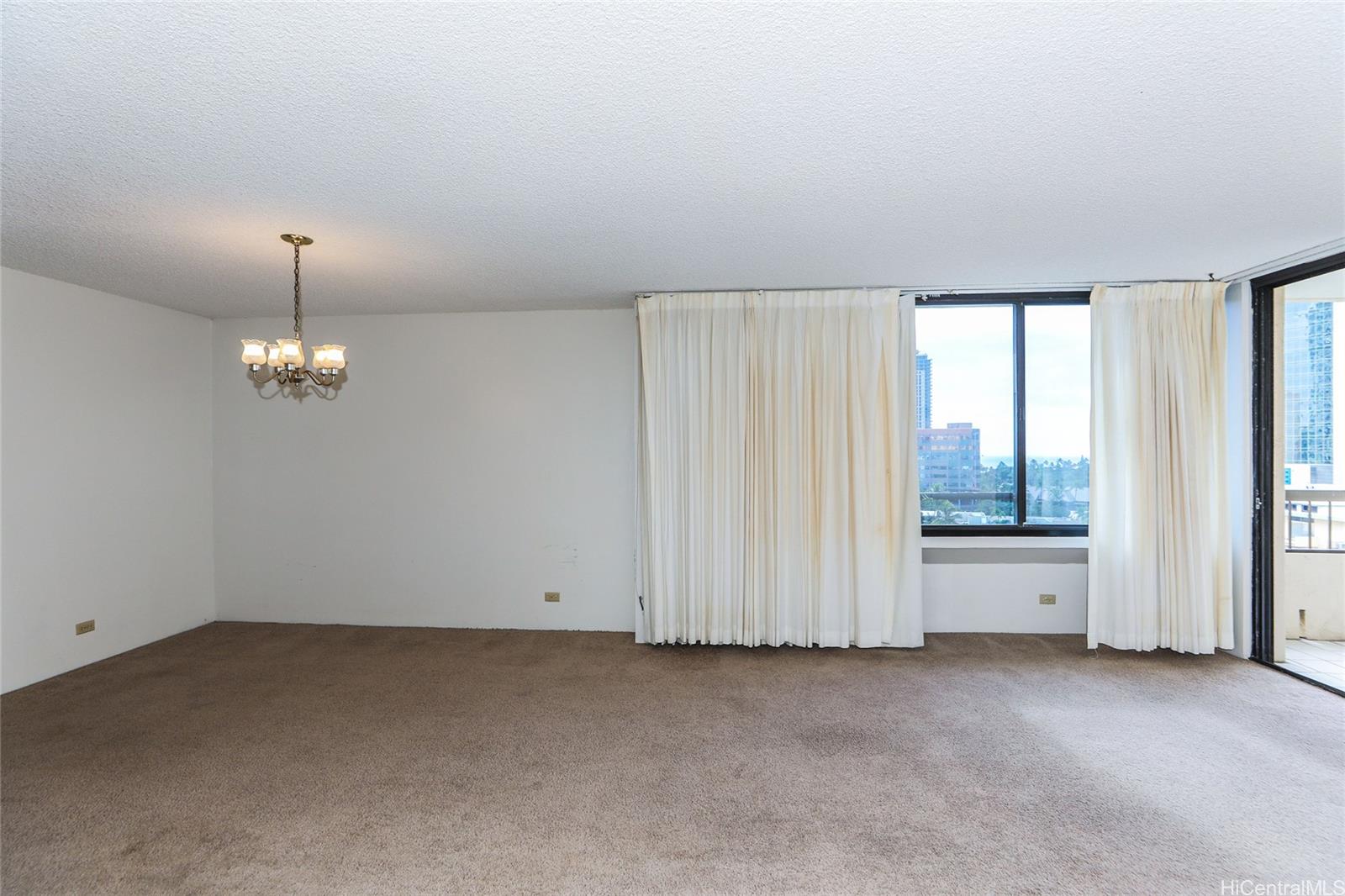 2215 Aloha Dr Honolulu - Rental - photo 7 of 25