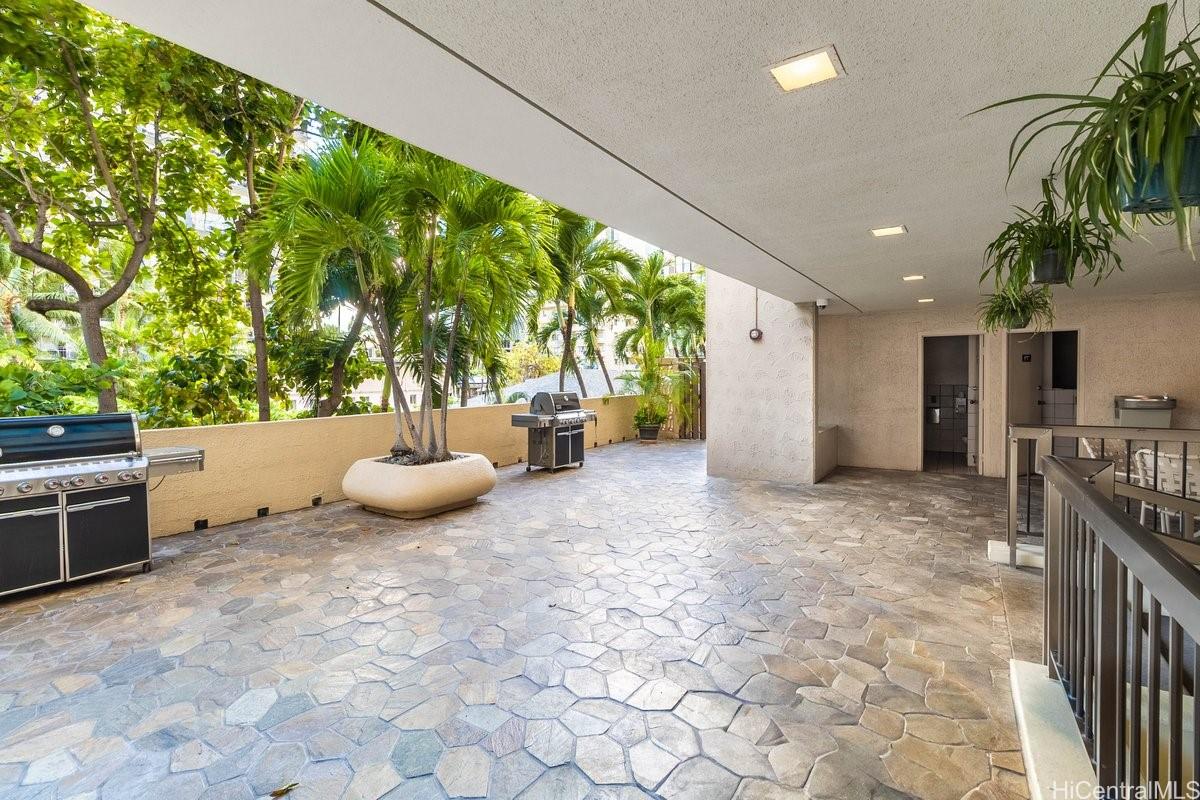 Aloha Towers condo # DH1401, Honolulu, Hawaii - photo 20 of 22