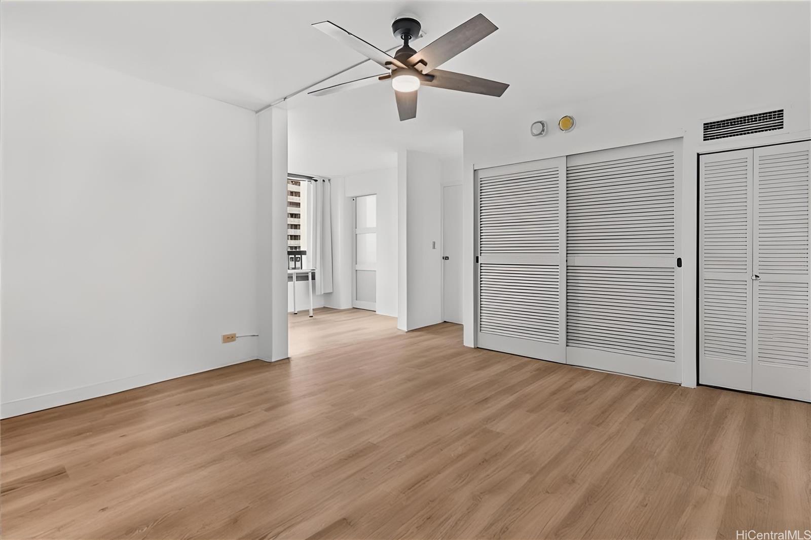 Aloha Towers condo # DH1401, Honolulu, Hawaii - photo 9 of 22