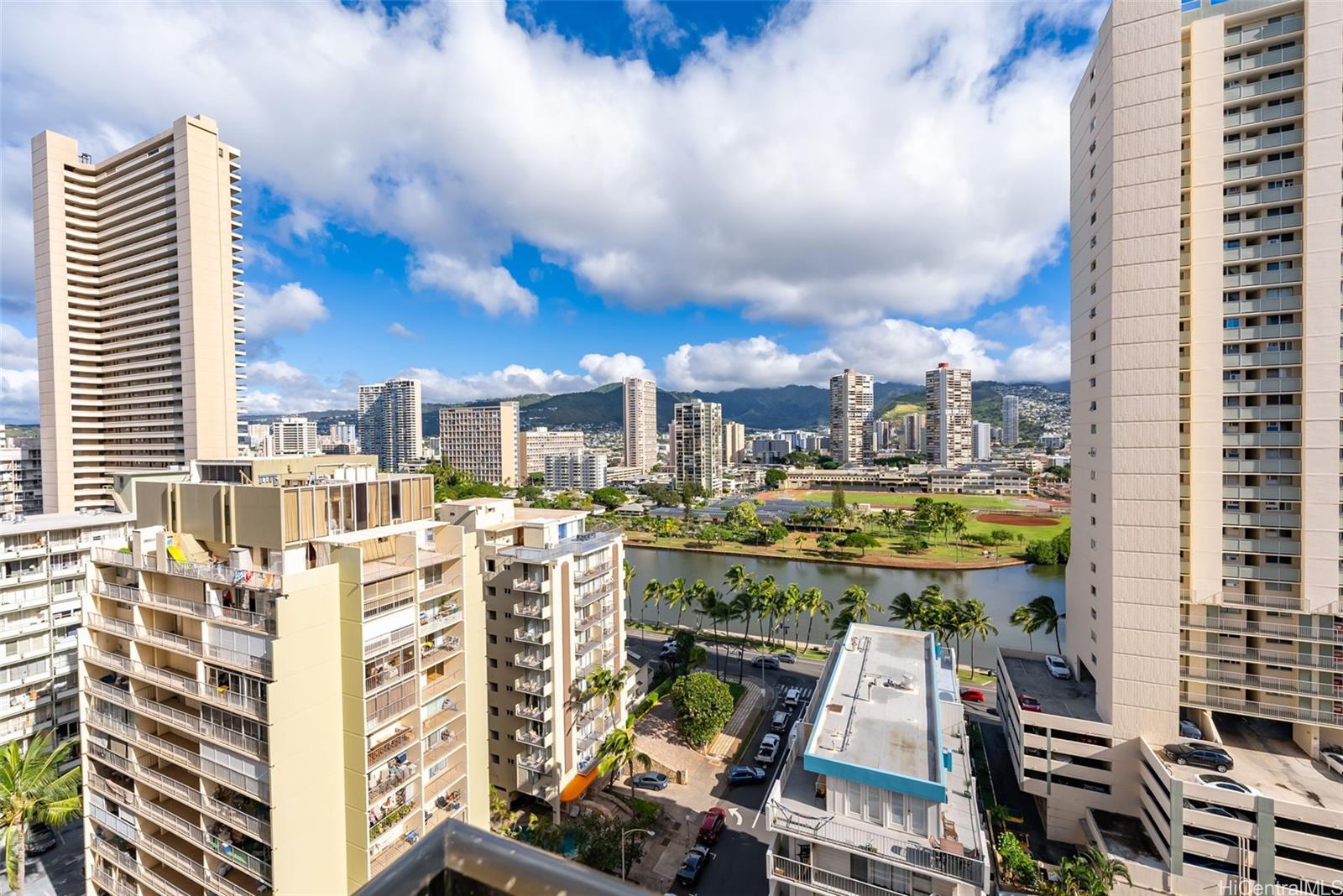 Aloha Towers condo # DH1701, Honolulu, Hawaii - photo 16 of 16