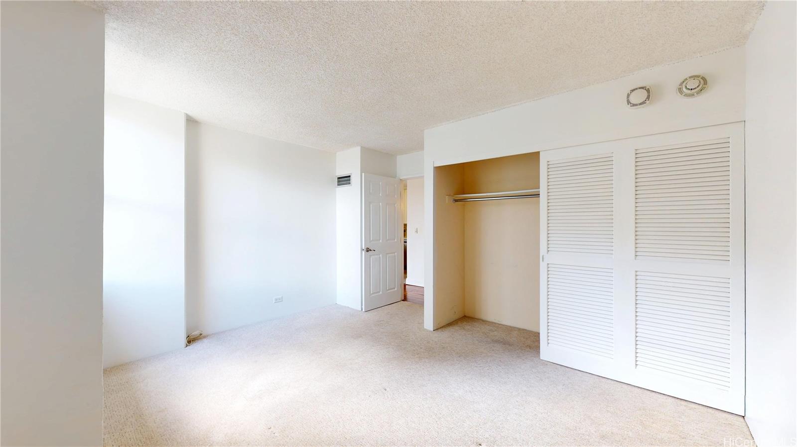 Aloha Towers condo # DH702, Honolulu, Hawaii - photo 16 of 25