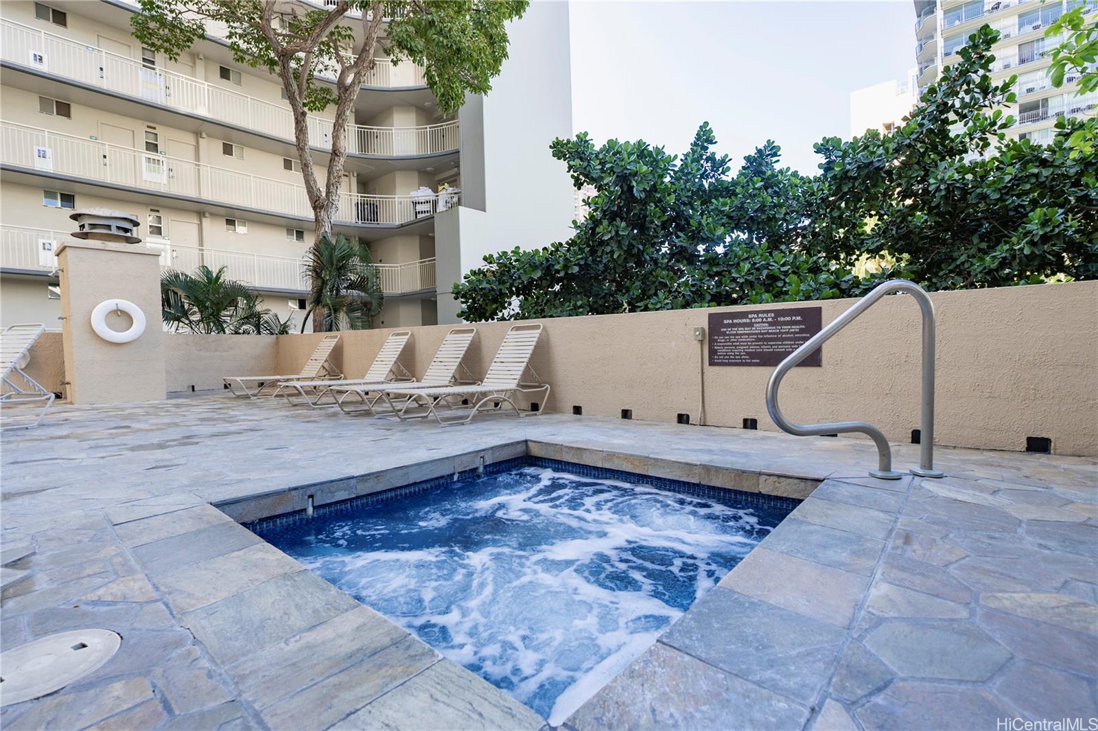 Aloha Towers condo # DH702, Honolulu, Hawaii - photo 20 of 25