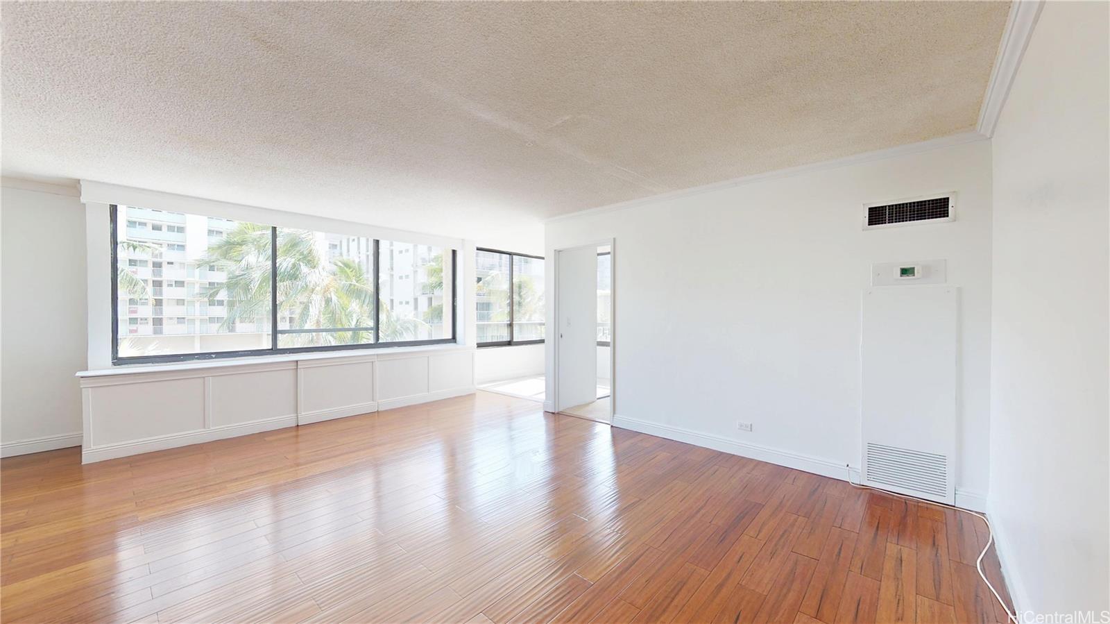 Aloha Towers condo # DH702, Honolulu, Hawaii - photo 4 of 25