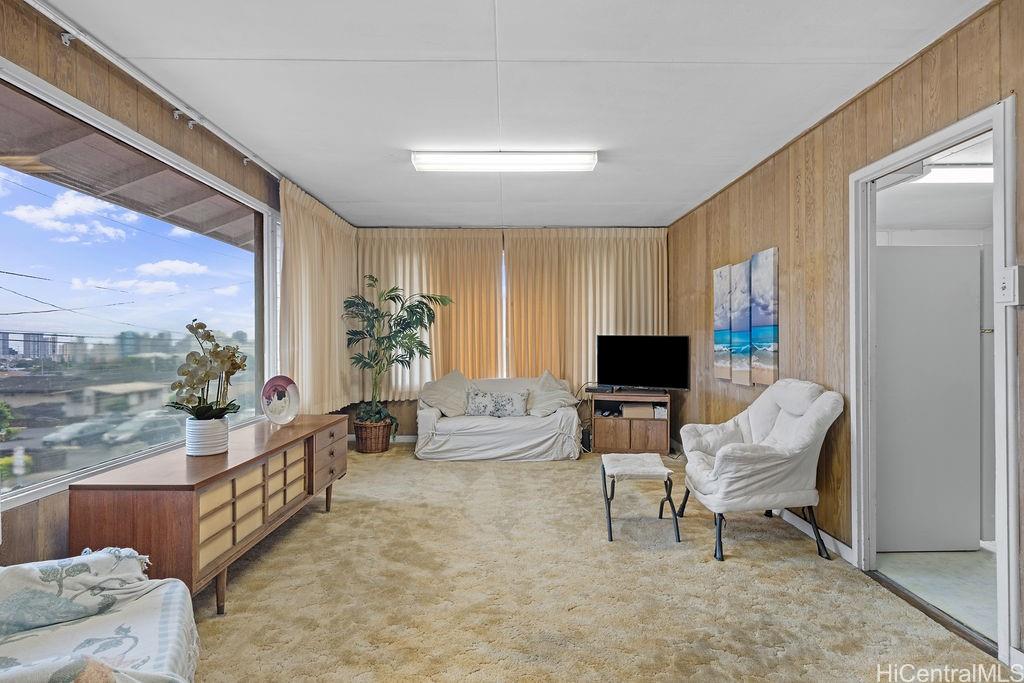 2216  Mahalo Street Alewa Heights, Honolulu home - photo 2 of 22