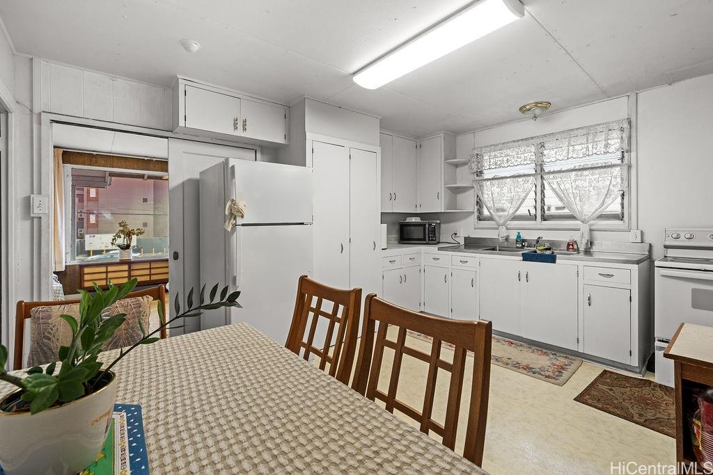 2216  Mahalo Street Alewa Heights, Honolulu home - photo 8 of 22