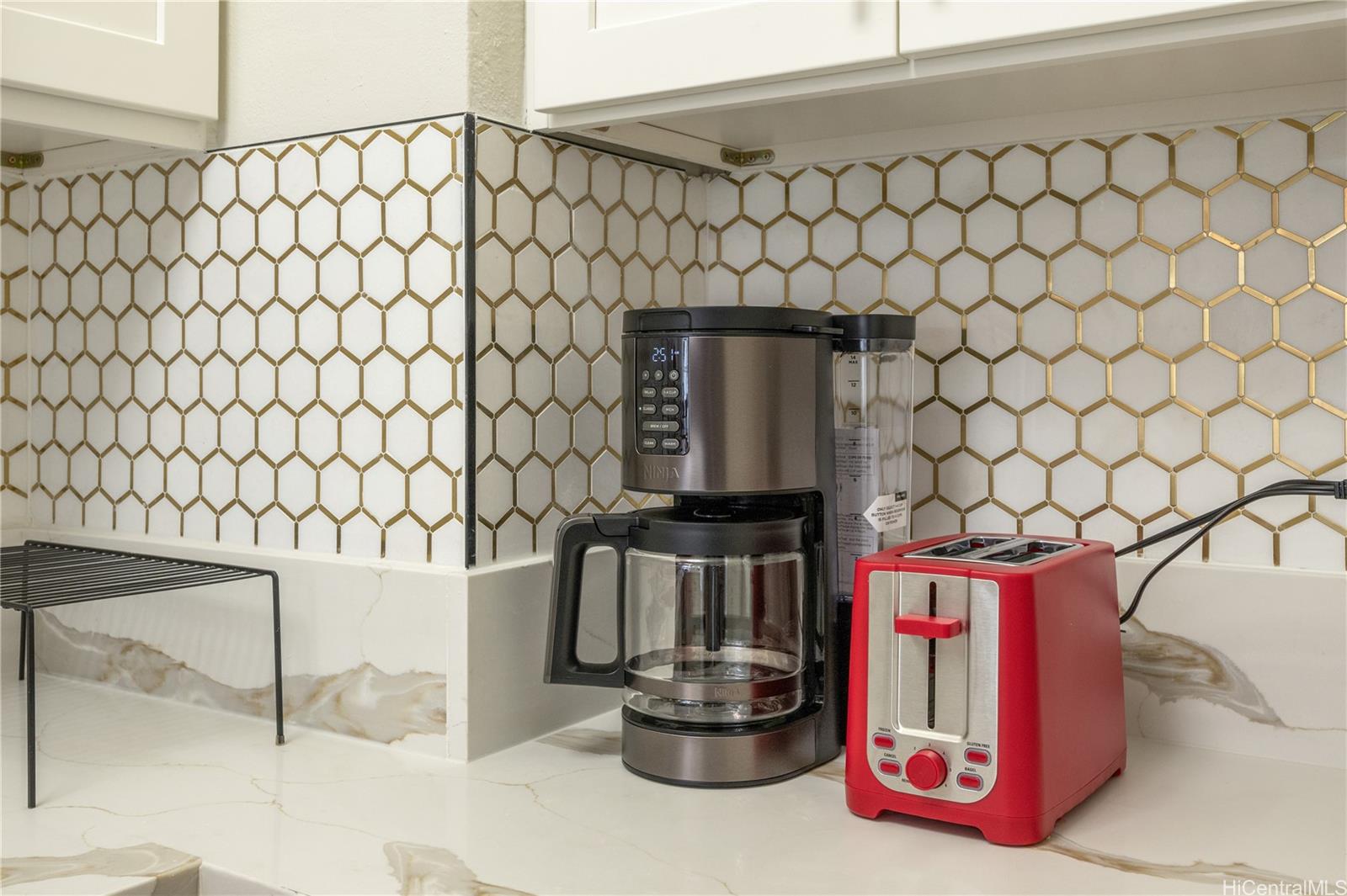 222 Kaiulani Apts condo # 208, Honolulu, Hawaii - photo 13 of 22