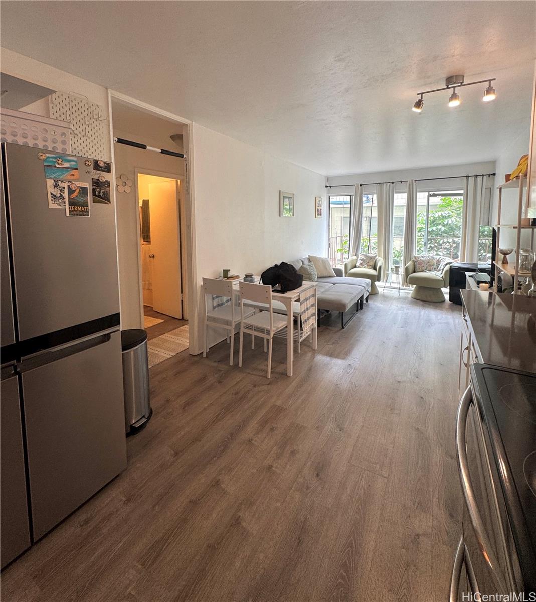 222 Kaiulani Apts condo # 303, Honolulu, Hawaii - photo 4 of 11