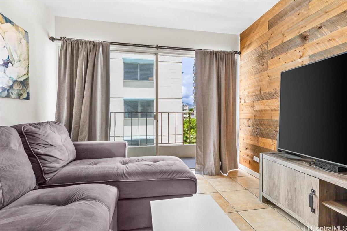 222 Kaiulani Apts condo # 405, Honolulu, Hawaii - photo 4 of 25