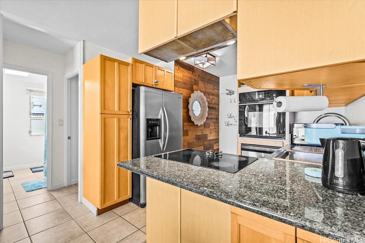 222 Kaiulani Apts condo # 405, Honolulu, Hawaii - photo 8 of 25