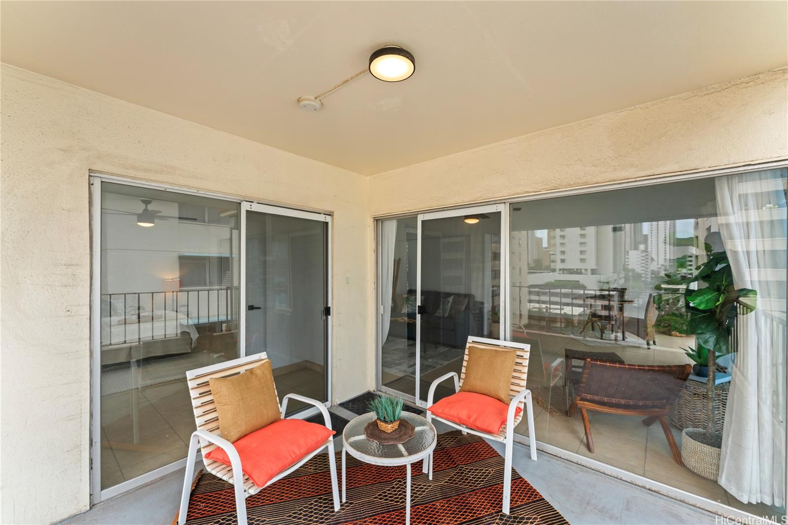 222 Kaiulani Ave townhouse # Penthouse 3, Honolulu, Hawaii - photo 6 of 15