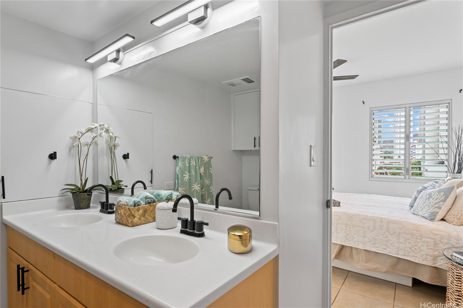 222 Kaiulani Ave townhouse # Penthouse 3, Honolulu, Hawaii - photo 10 of 15