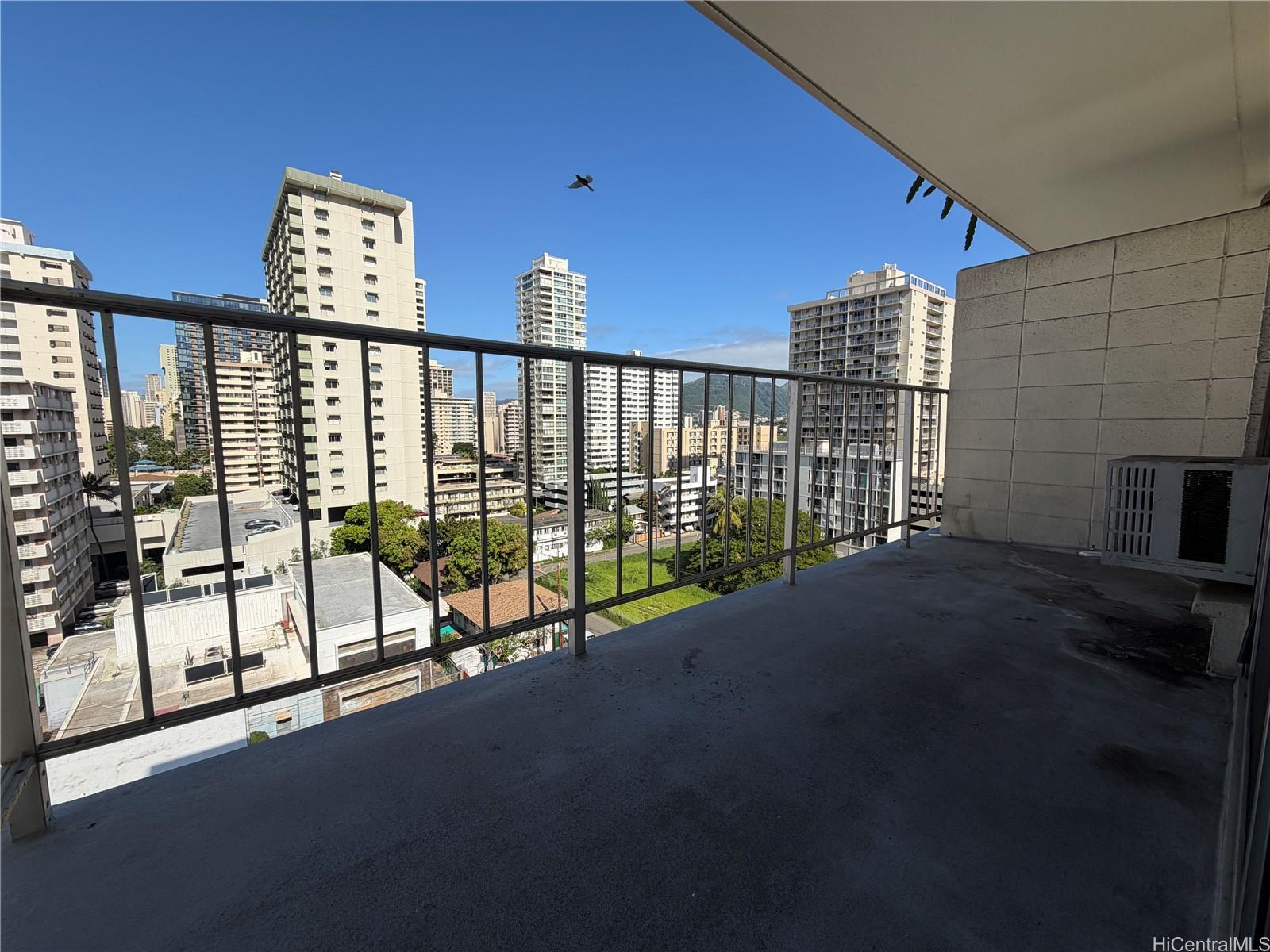 222 Liliuokalani Ave Honolulu - Rental - photo 9 of 11