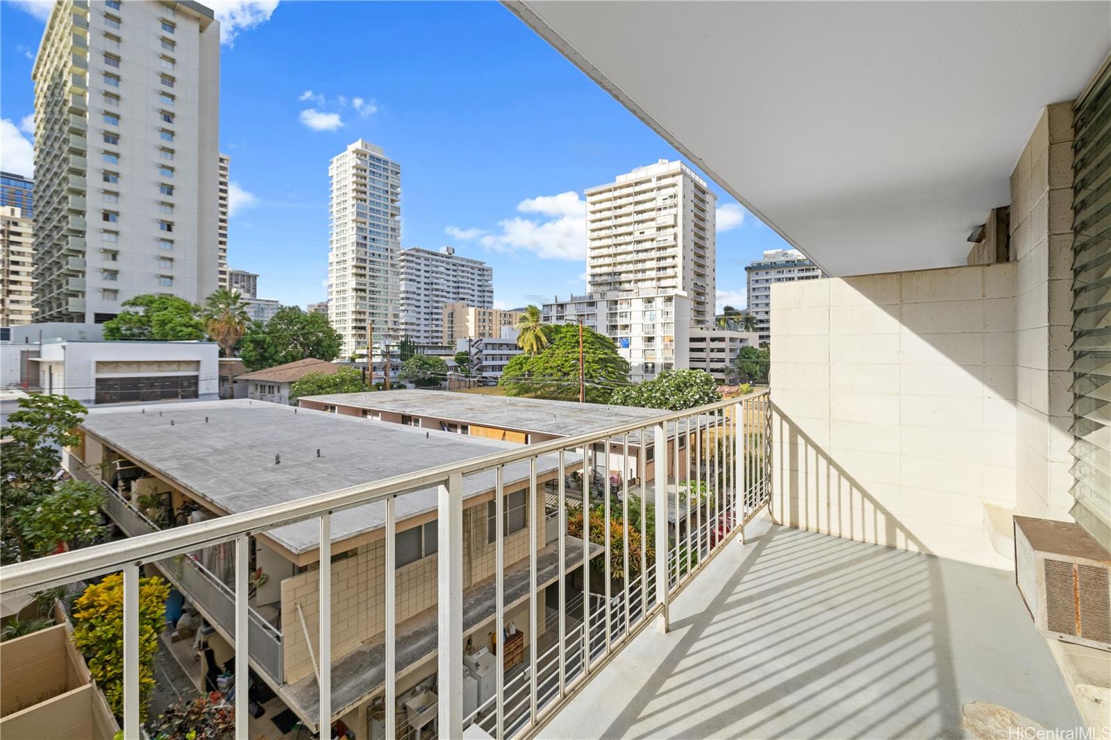 Liliuokalani Plaza condo # 404, Honolulu, Hawaii - photo 4 of 25