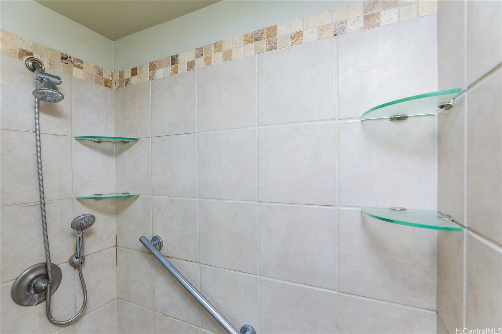 Liliuokalani Plaza condo # 501, Honolulu, Hawaii - photo 19 of 25