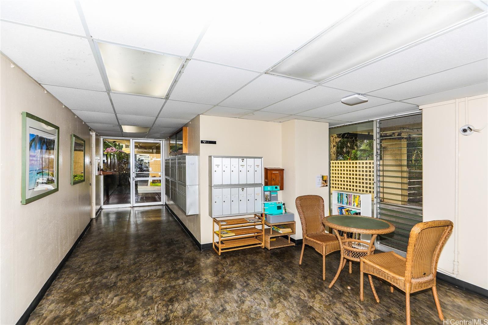 Liliuokalani Plaza condo # 501, Honolulu, Hawaii - photo 23 of 25