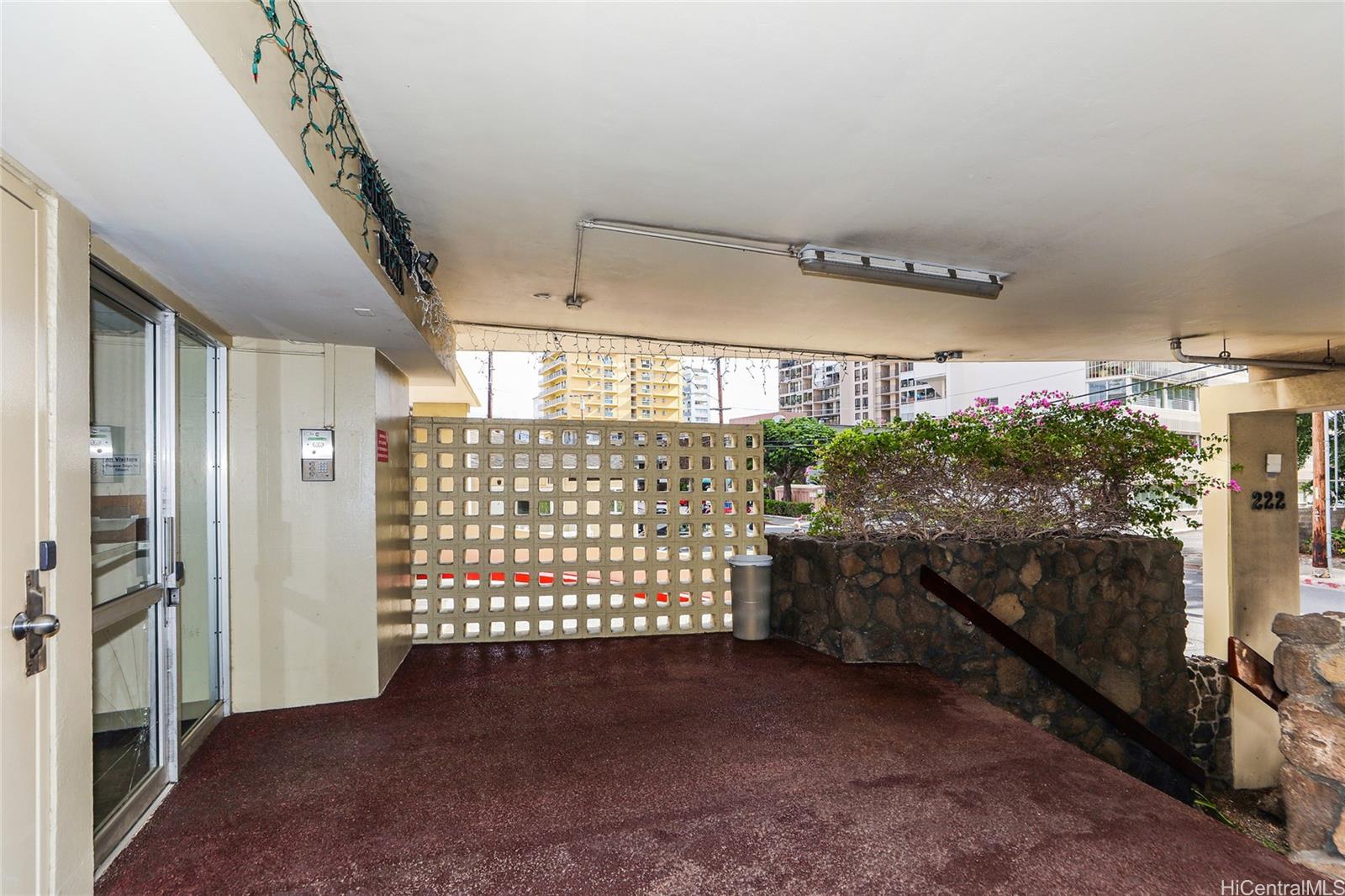 Liliuokalani Plaza condo # 501, Honolulu, Hawaii - photo 24 of 25