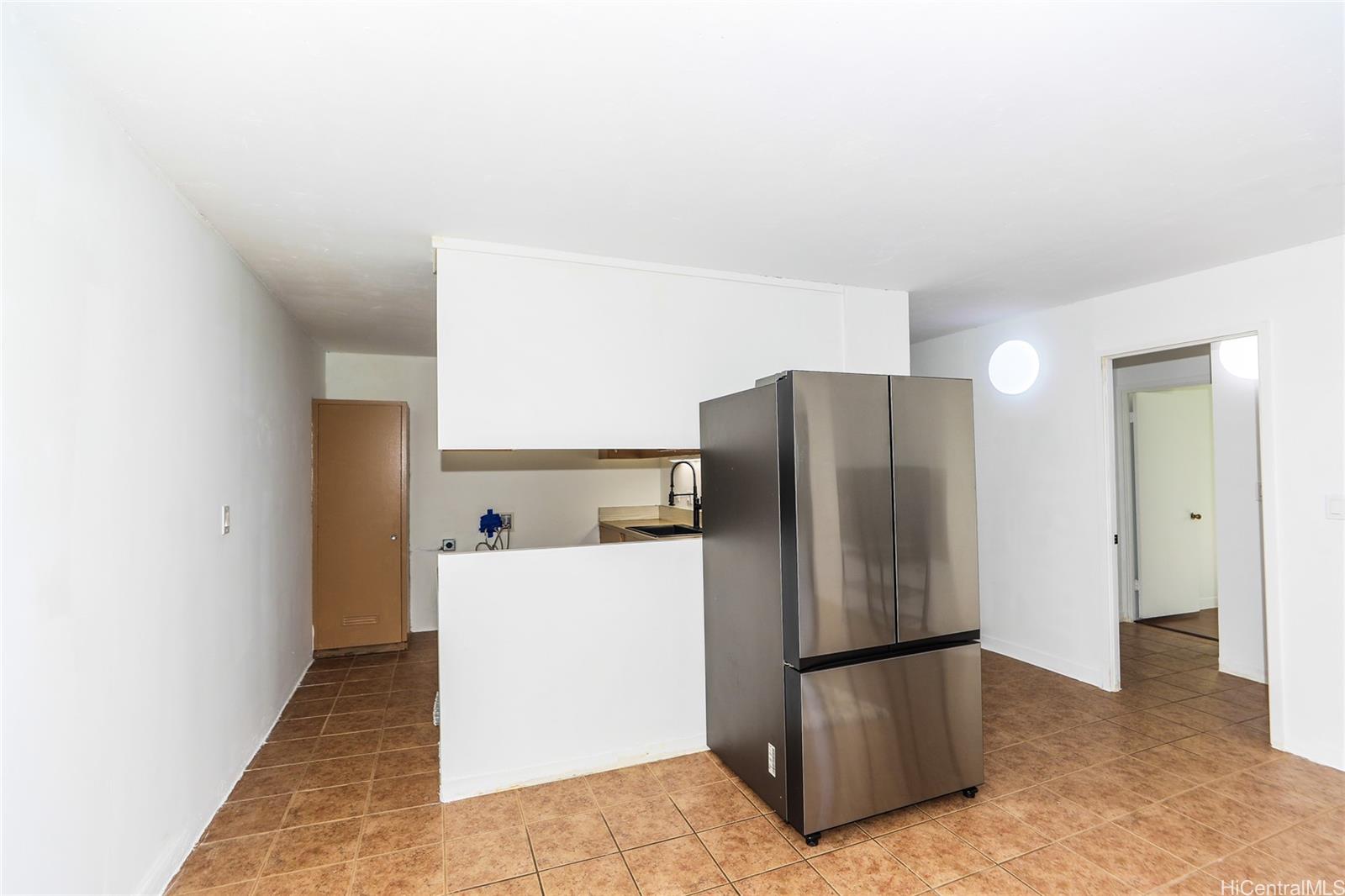 Liliuokalani Plaza condo # 501, Honolulu, Hawaii - photo 7 of 25