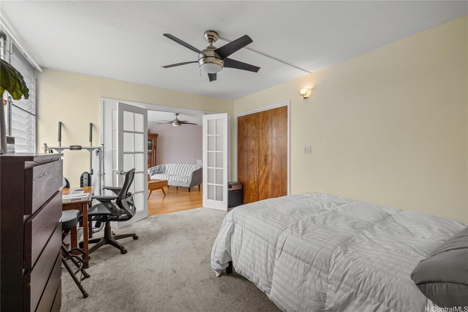 Liliuokalani Plaza condo # 701, Honolulu, Hawaii - photo 14 of 18