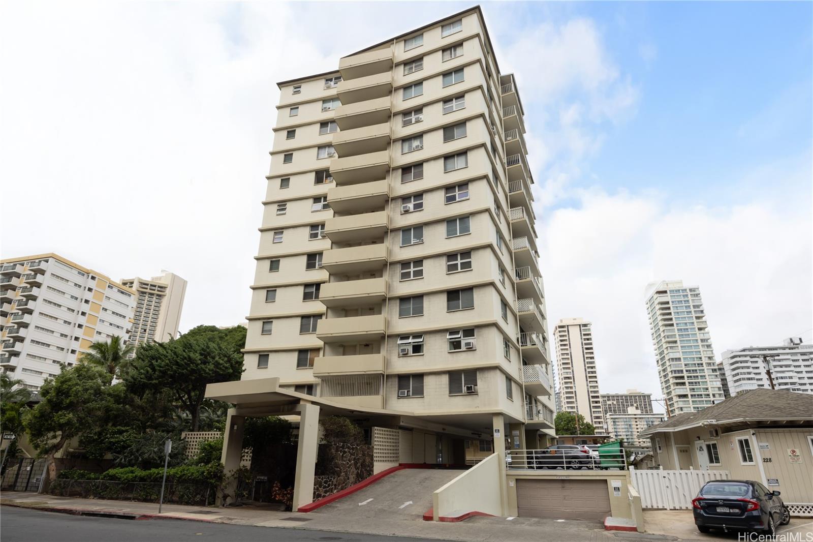 Liliuokalani Plaza condo # 701, Honolulu, Hawaii - photo 17 of 18