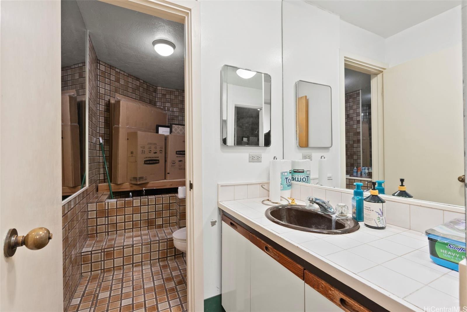 222 S Vineyard St Honolulu Oahu commercial real estate photo8 of 17